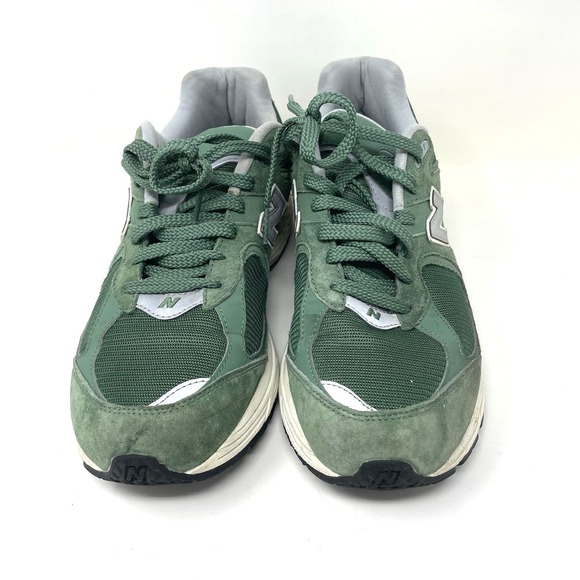 New Balance Running 2002RHW Nightwatch Green Silver Size 10 - Picture 3 of 8